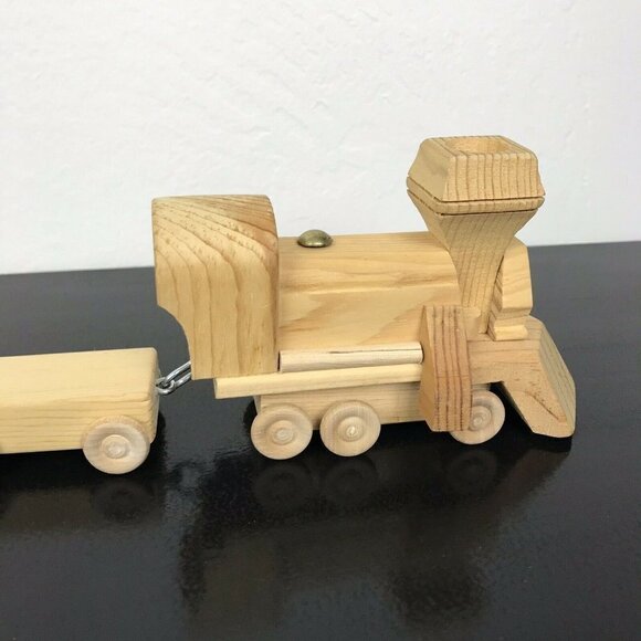 Vintage 80s Wooden Train Set Spells BECCA Rebecca 8 Pieces - Picture 8 of 11